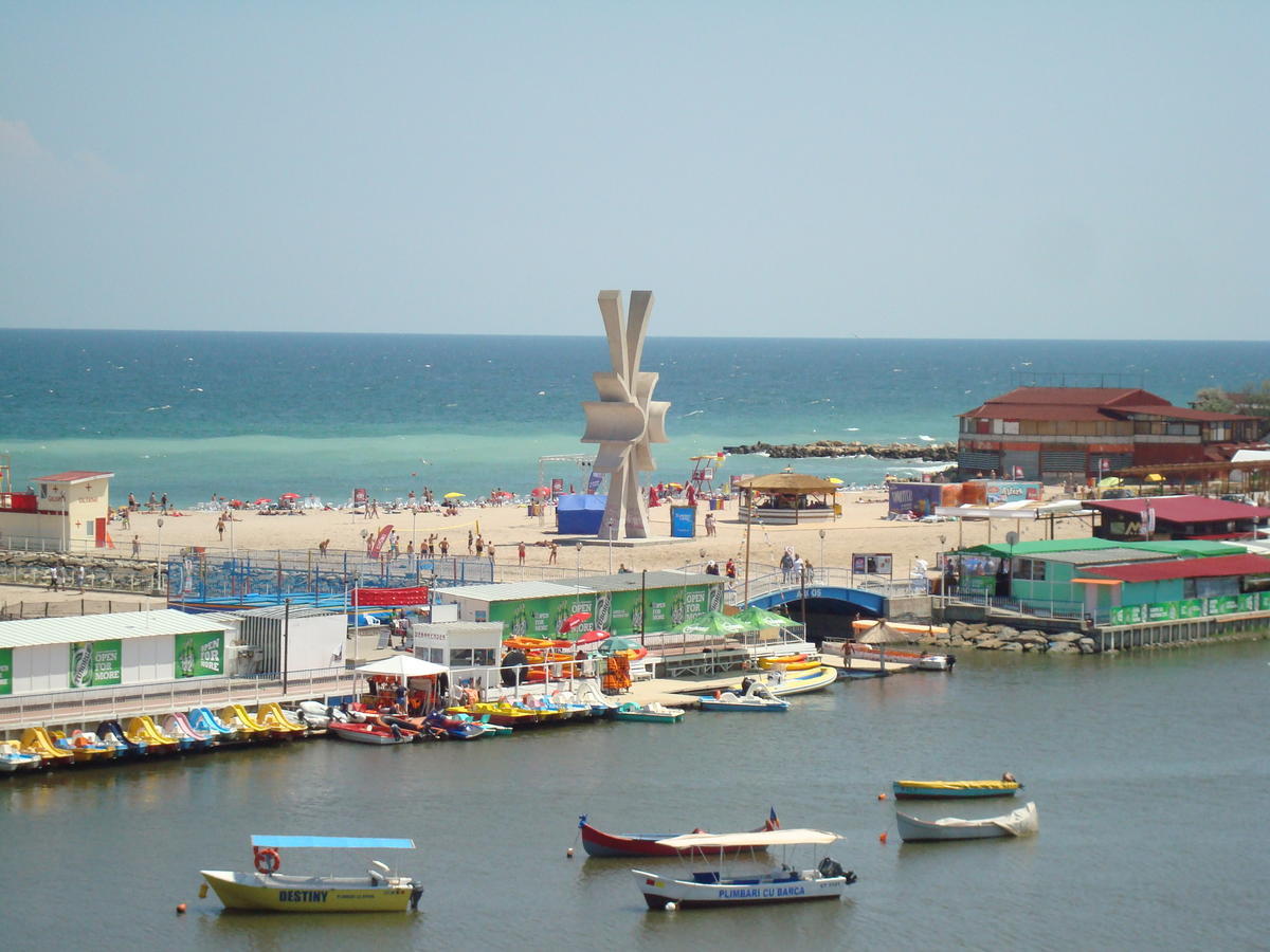 Hotel Prestige 코스티네스티 외부 사진