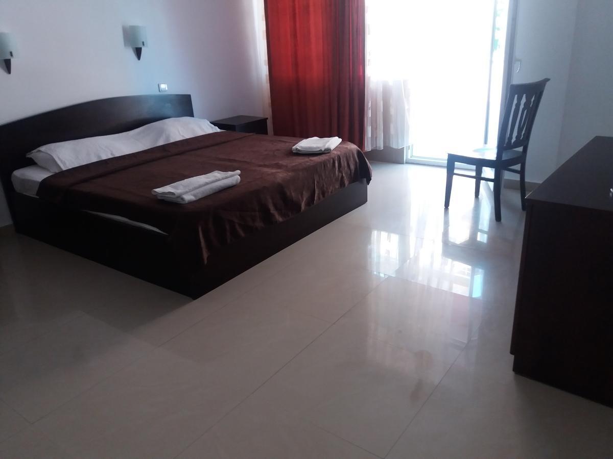 Hotel Prestige 코스티네스티 외부 사진