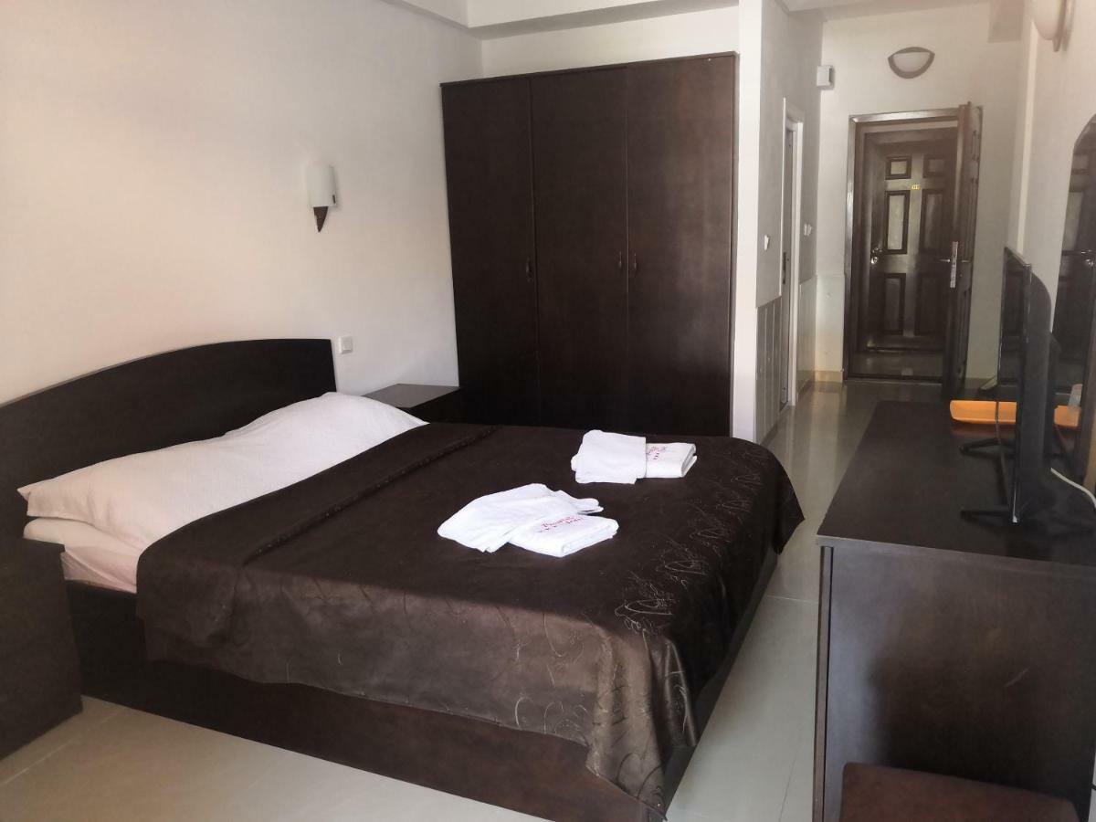 Hotel Prestige 코스티네스티 외부 사진