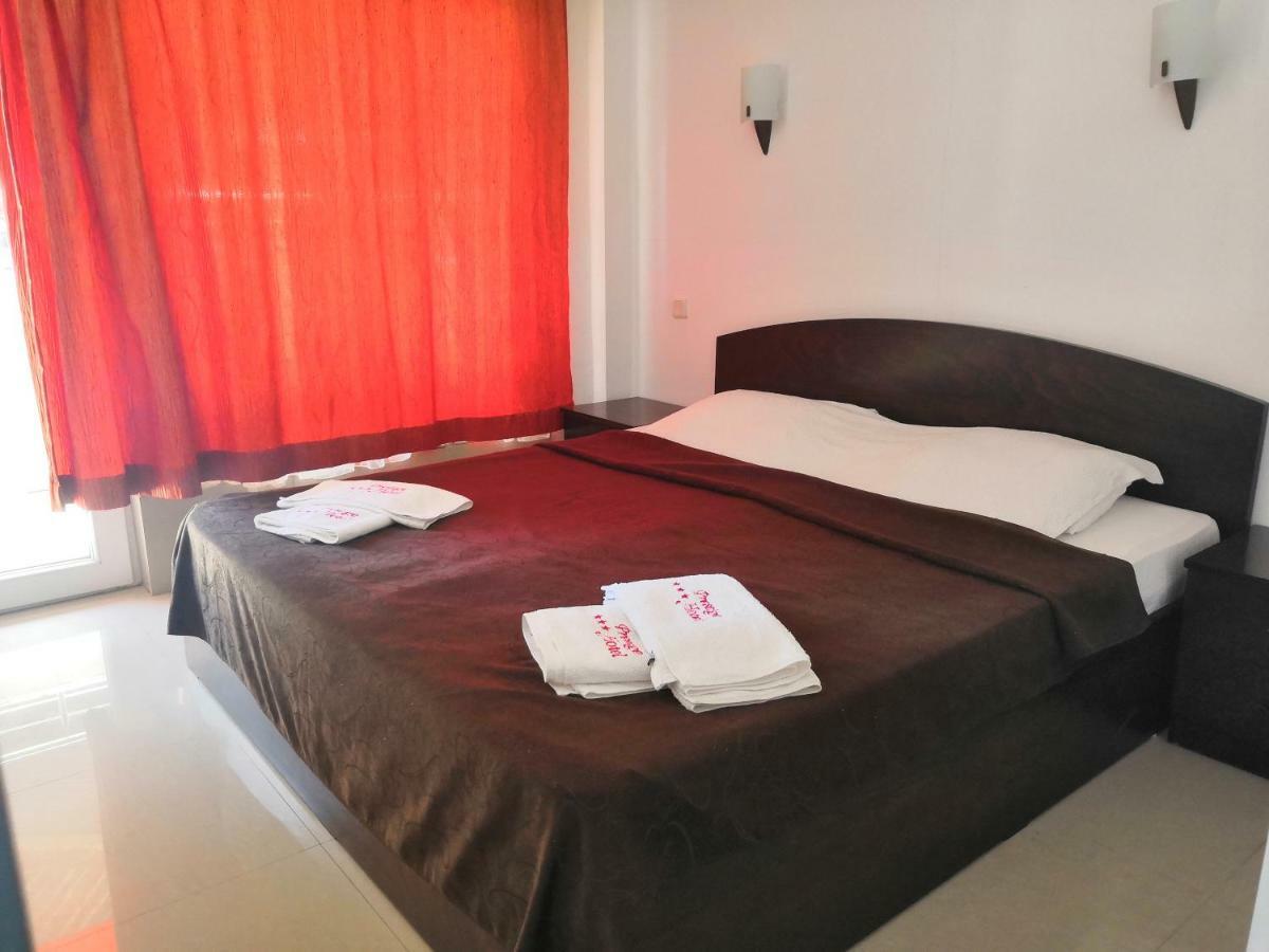 Hotel Prestige 코스티네스티 외부 사진